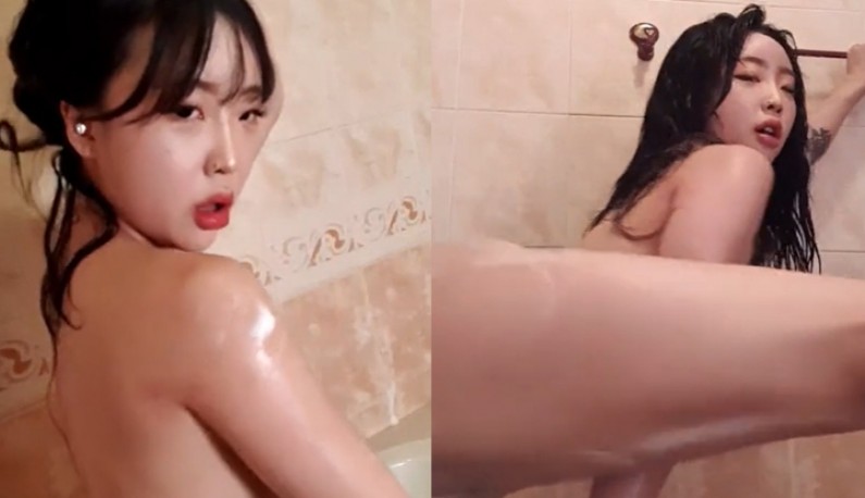 [韩国] 洗澡前就是要这样子玩~还不忘直播给哥哥们看~-sha